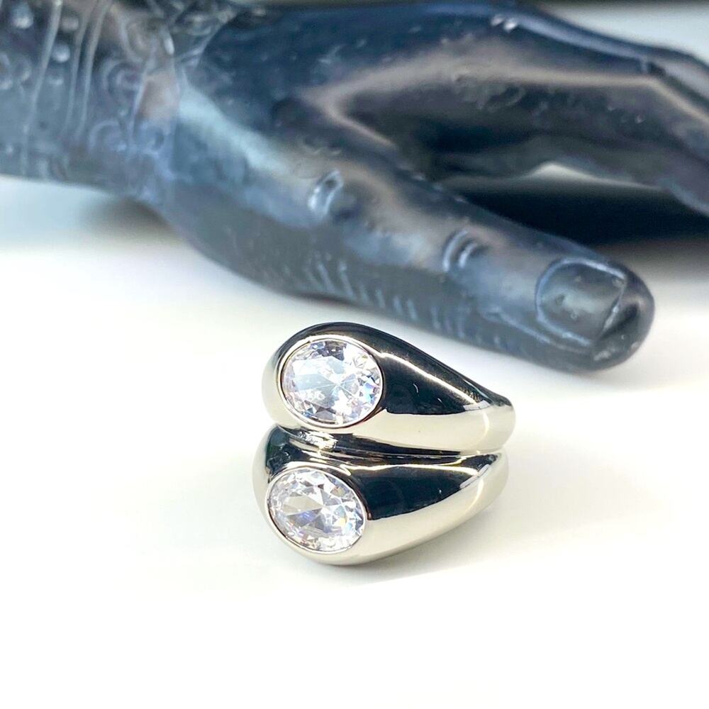 NEW Silver Mirroring Rhinestone Statement Ring - Picture 9 of 12